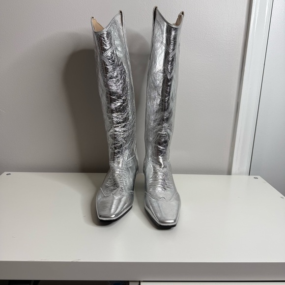Steve Madden Dollie Western Cowboy Boots Silver NWOT size 7 - Picture 4 of 10